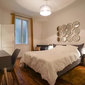 Apartamento Large Flat At 2 Steps From The Eiffel Tower, Paris