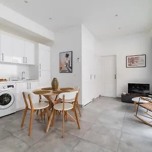 Apartamento Calme Place Du Trocadero - 4p - Flat-guest, Paris